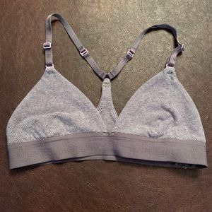 Lululemon sports bra size 4